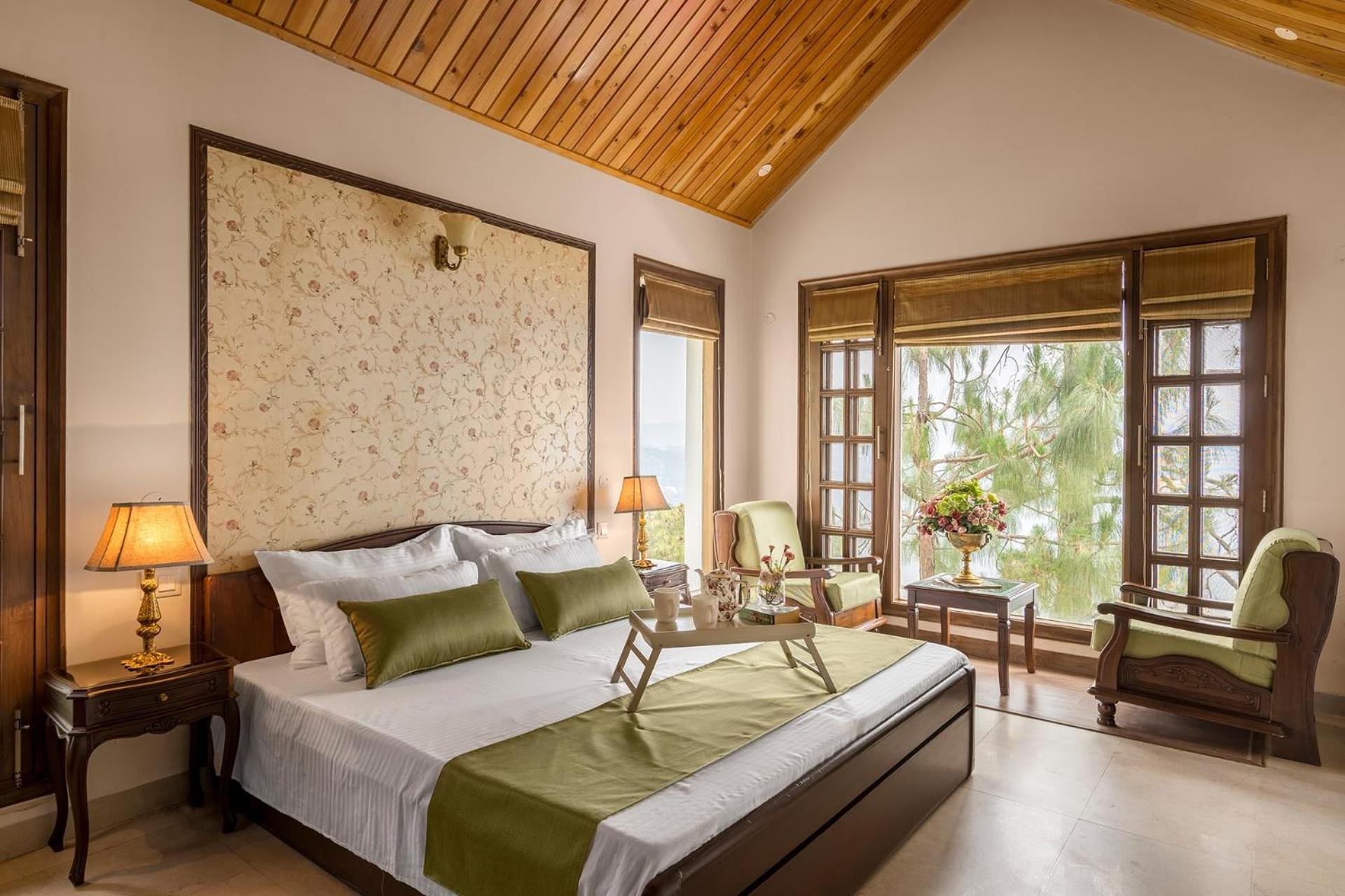 Stayvista At Bellevue With Outdoor Jacuzzi Kasauli Exterior photo